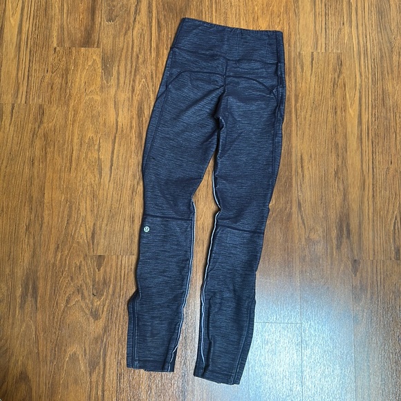 lululemon athletica Pants - Lululemon Urban Flow Pant Denim Deep Indigo Sz 2 Raw Edge Ankle Zipper XXS